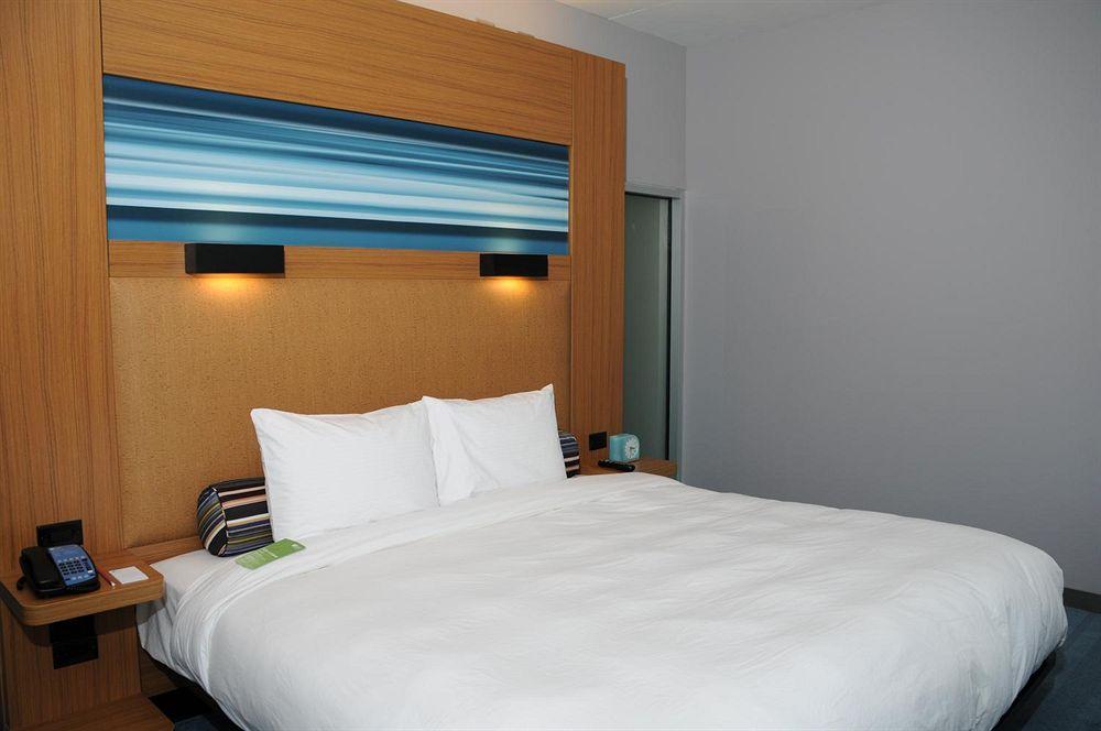 Aloft Cleveland Downtown Hotel Exterior photo